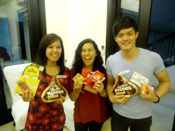 Angel, Aldwin, and I with our prizes! :)
